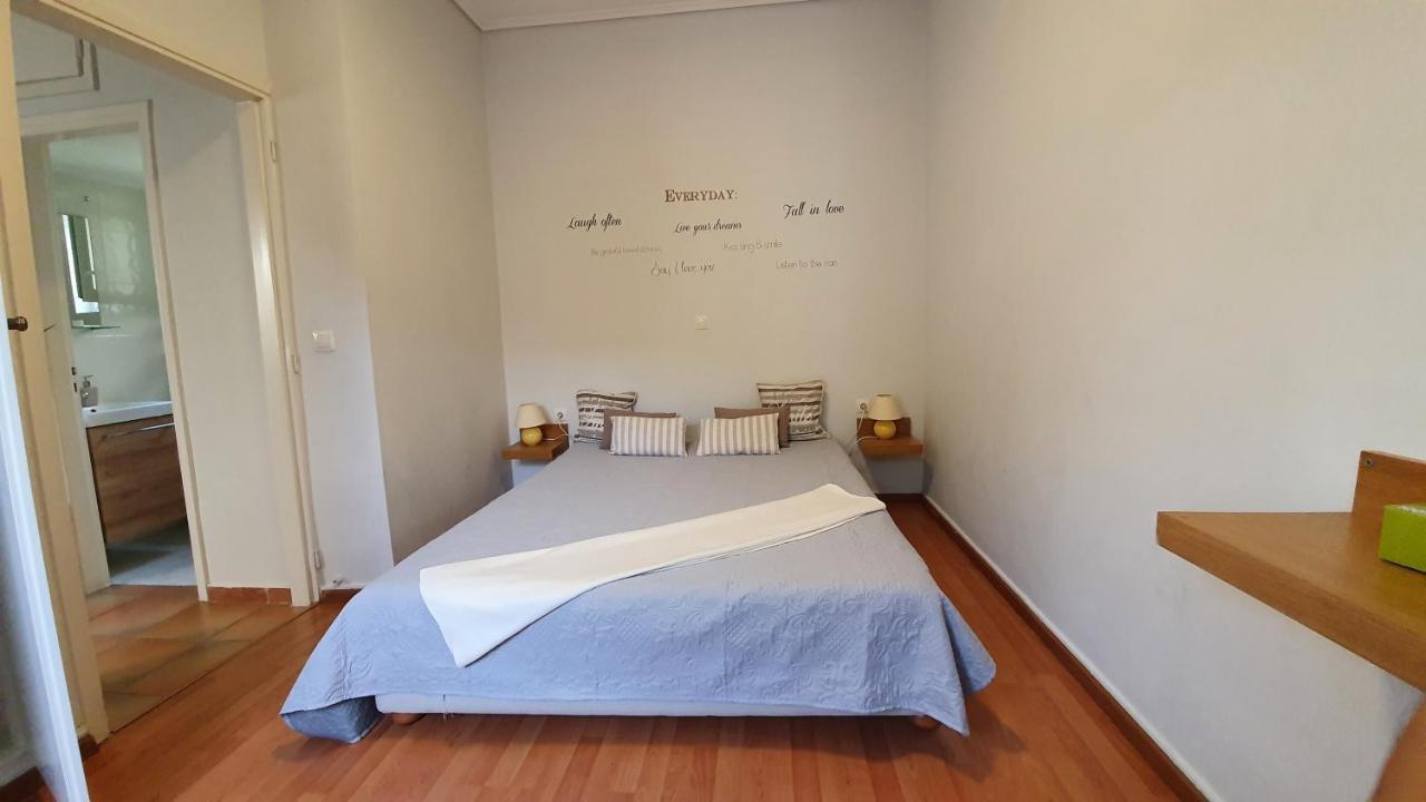 Cozy Seaside Studio In Lemos Vouliagmenis アテネ エクステリア 写真