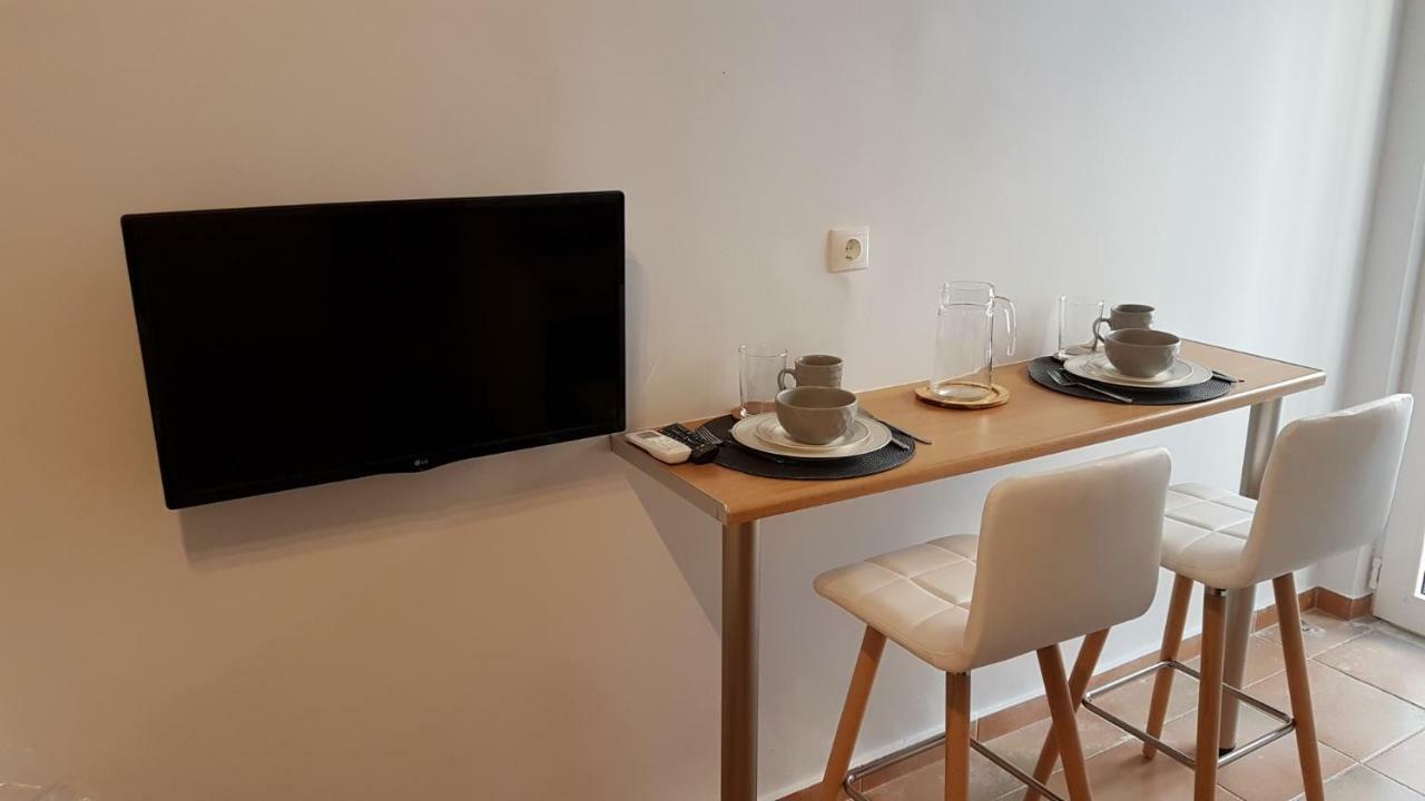 Cozy Seaside Studio In Lemos Vouliagmenis アテネ エクステリア 写真